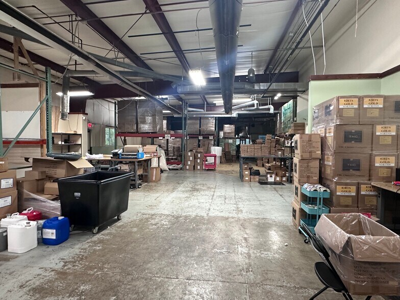 More Photos Of 2883 Aero Park Dr, Traverse City Warehouse For Sale