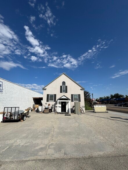 Primary Photo Of 119 N 2nd St, Parma Freestanding For Sale