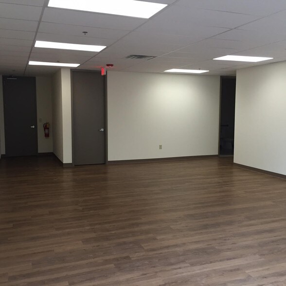 More Photos Of 1505 Pavilion Pl, Norcross Distribution For Lease