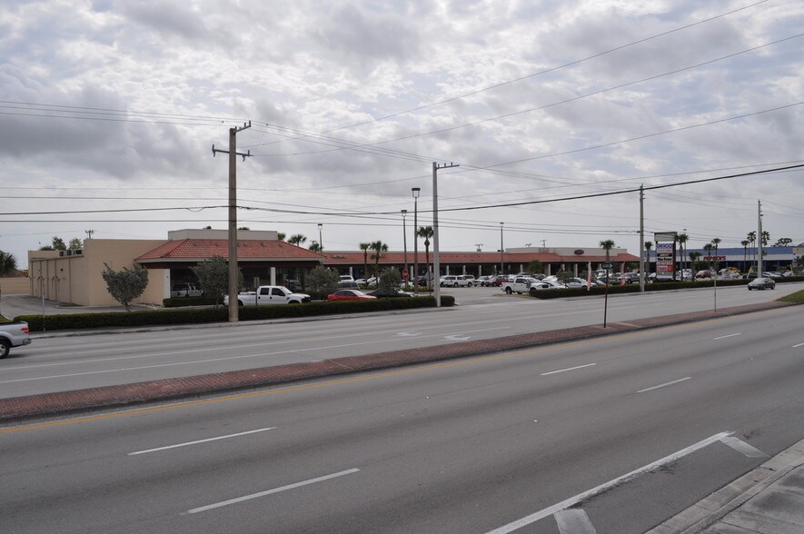 More Photos Of 842-878 N Military Trl, West Palm Beach Unknown For Lease