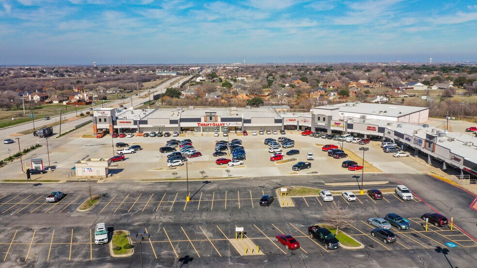 More Photos Of 5000 Main St, The Colony Unknown For Lease