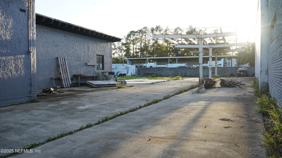 More Photos Of 3366 Philips Hwy, Jacksonville General Retail For Lease