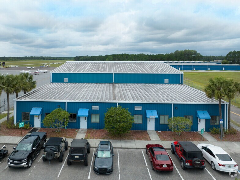 More Photos Of 9300 Normandy Blvd, Jacksonville Airport For Lease