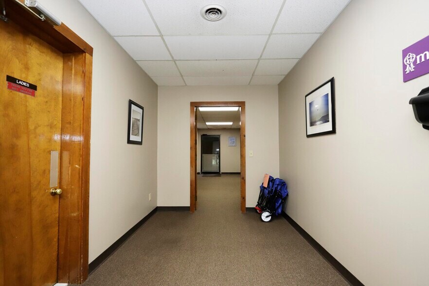 More Photos Of 1 Welby Rd, New Bedford Office For Sale