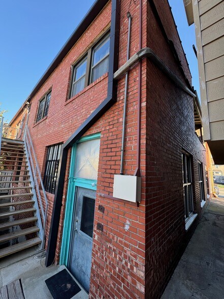More Photos Of 1509-1511 Westport Rd, Kansas City Freestanding For Sale