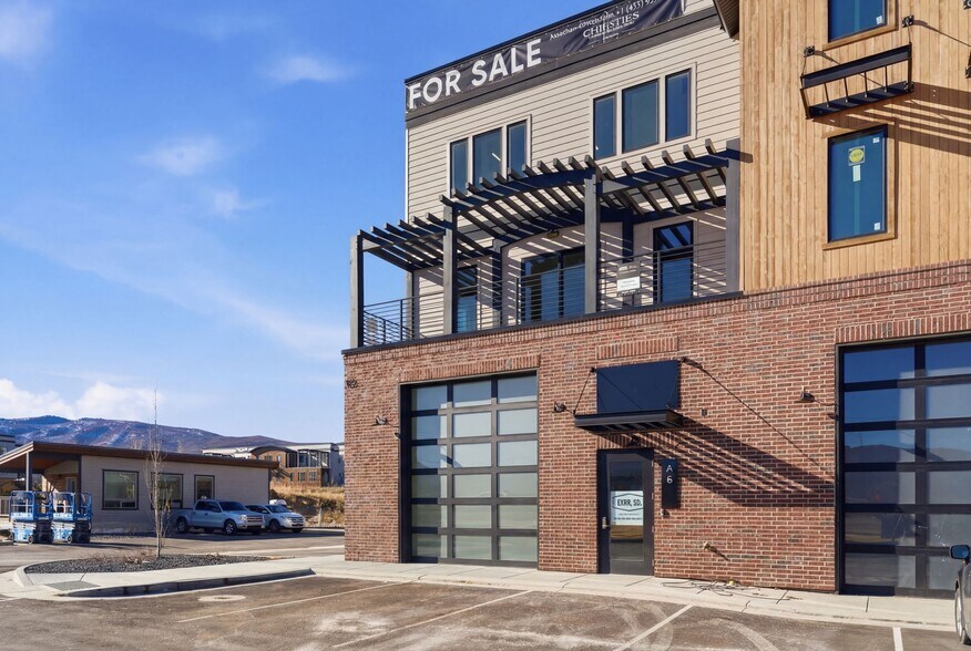 More Photos Of Phase One Unit #6, 1922 US-40 Hwy, Heber City Light Distribution For Lease