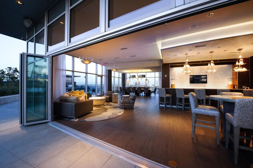 More Photos Of 2929 Weslayan St, Houston Apartments For Lease