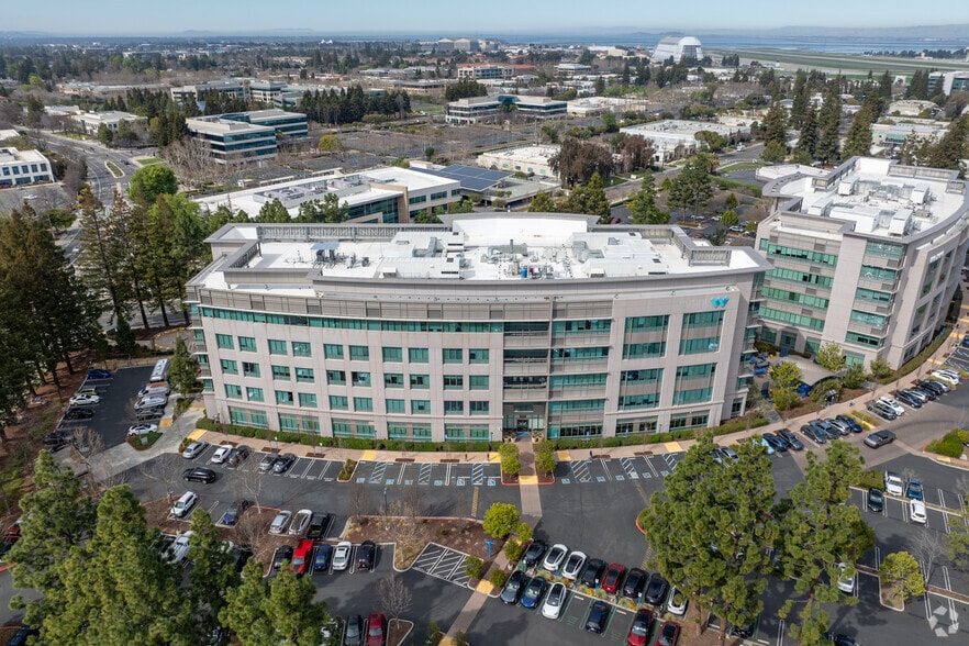 More Photos Of 690 E Middlefield Rd, Mountain View Office For Lease