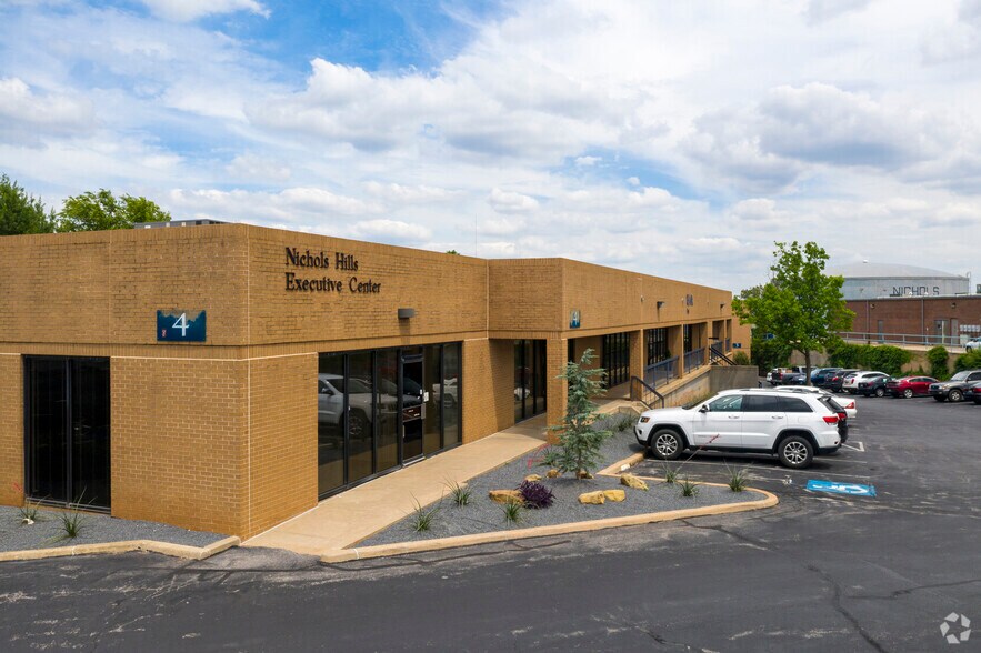 More Photos Of 1000 W Wilshire Blvd, Oklahoma City Coworking Space