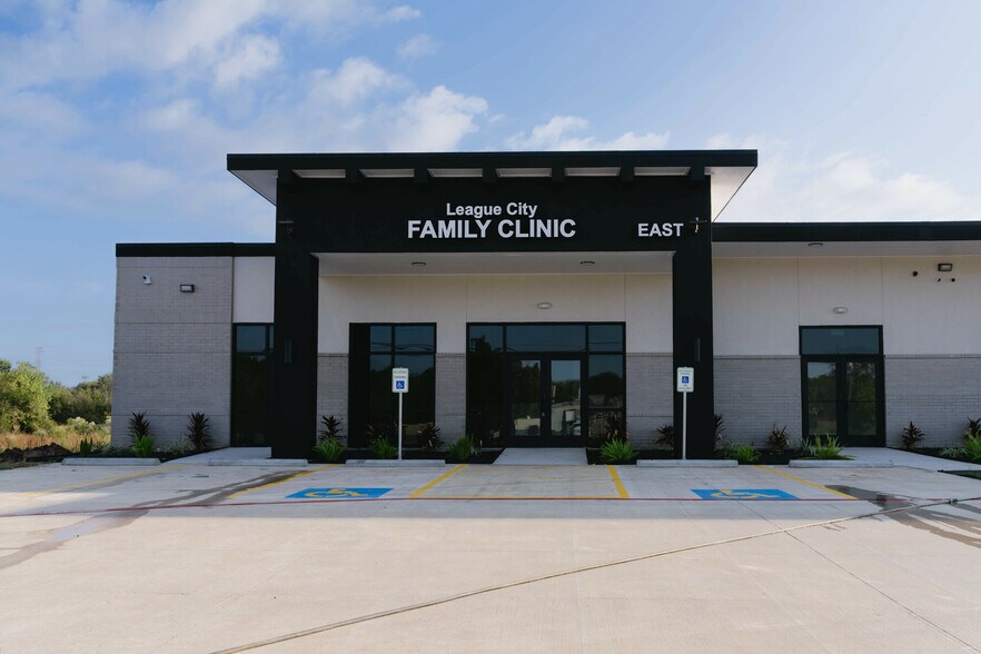 Primary Photo Of 1930 Highway 3 S, League City Medical For Lease