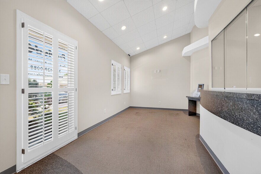 More Photos Of 8202 Clearvista Pky, Indianapolis Office For Sale