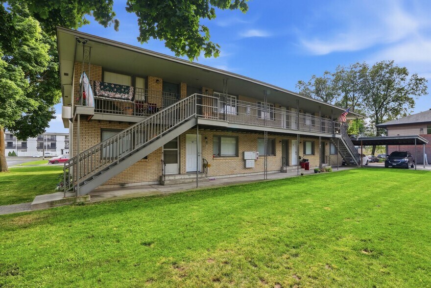 More Photos Of 6119-6123 N Colton St, Spokane Apartments For Sale