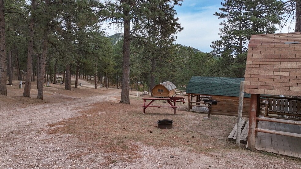 More Photos Of 1116 N 5th St, Custer Trailer Camper Park For Sale