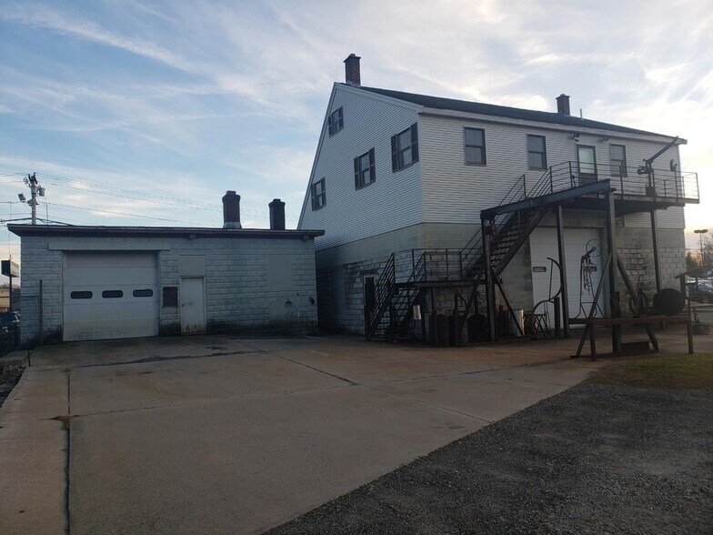 More Photos Of 170 E Main St, Milford Auto Repair For Sale