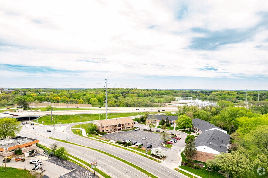 More Photos Of 901 S Whitney Way, Madison Office For Lease