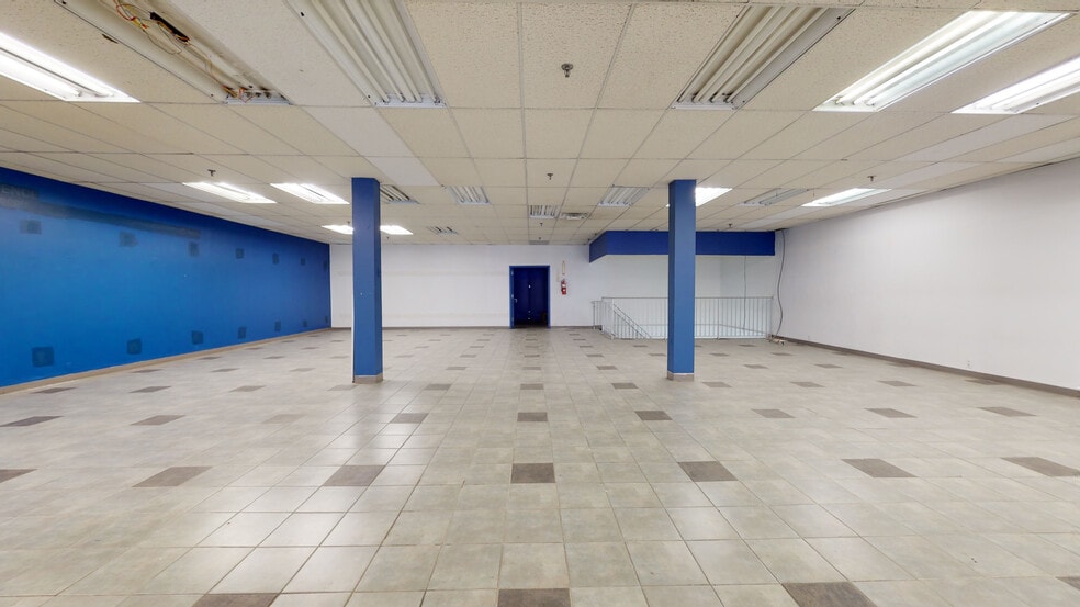 More Photos Of 512 W 181st St, New York Office For Sale