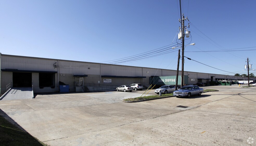 More Photos Of 6000-6018 Griggs Rd, Houston Unknown For Lease