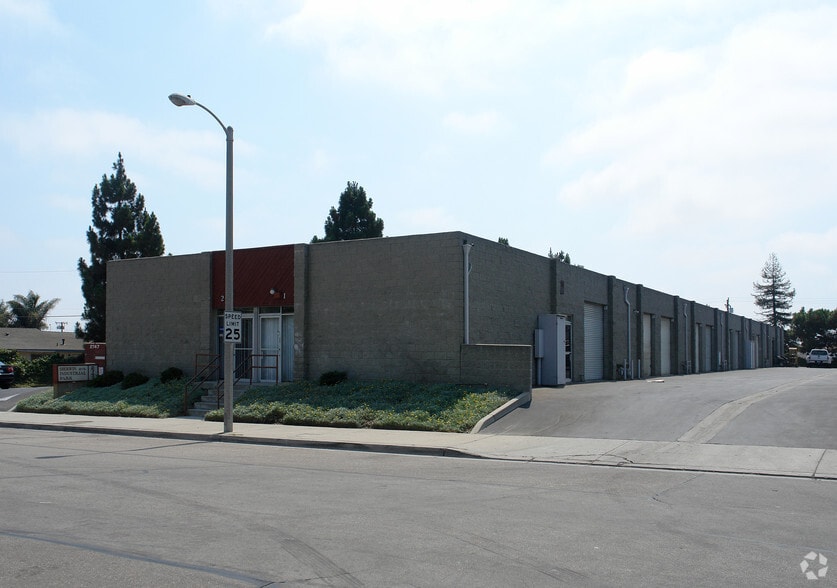 More Photos Of 2747 Sherwin Ave, Ventura Manufacturing For Sale