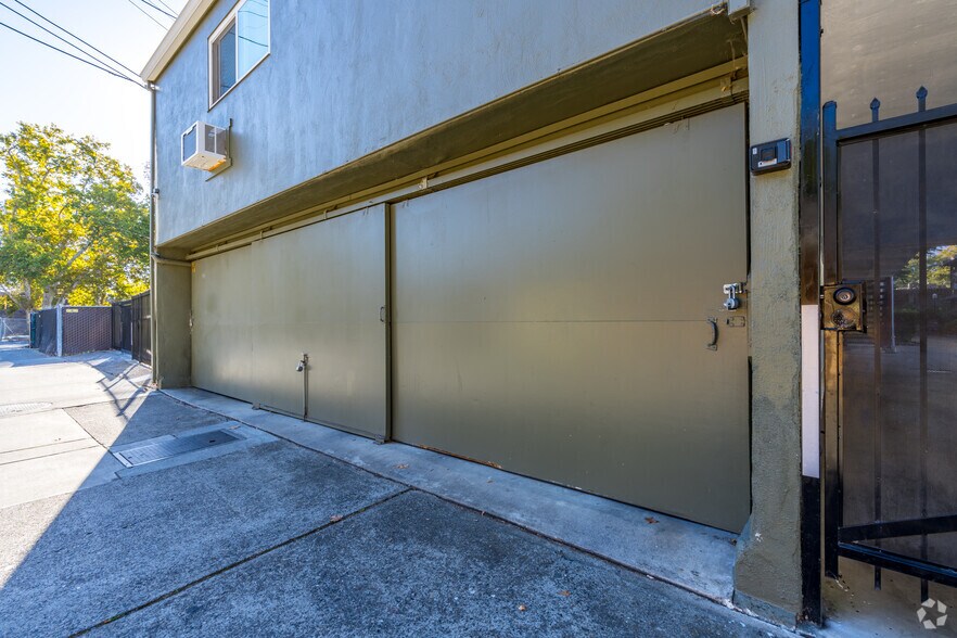 More Photos Of 2811 F St, Sacramento Apartments For Sale