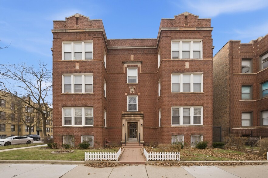More Photos Of 10952 S Vernon Ave, Chicago Apartments For Sale