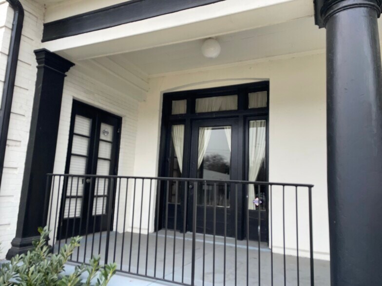 More Photos Of 904 Gallatin Ave, Nashville General Retail For Lease