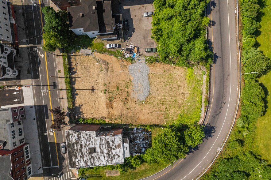 More Photos Of 439-449 E Main St, Bridgeport Land For Sale