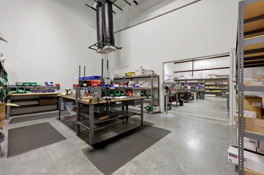 More Photos Of 2380 Fortune Dr, Lexington Light Manufacturing For Lease