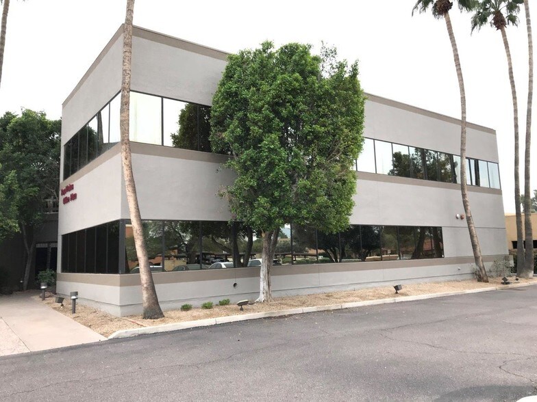 More Photos Of 8603 E Royal Palm Rd, Scottsdale Office For Lease