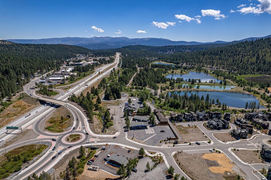 More Photos Of 12315 Deerfield Dr, Truckee Office Residential For Sale