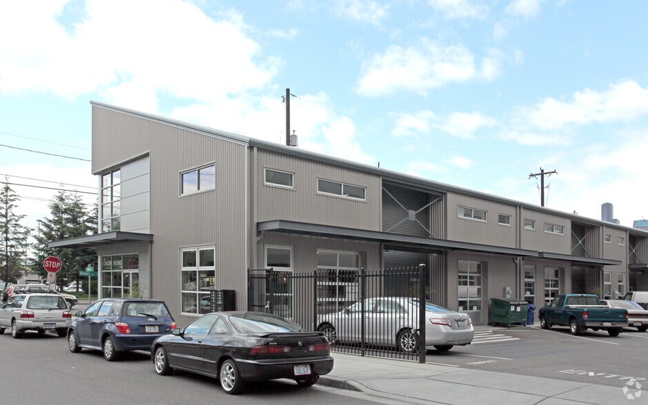 Primary Photo Of 1770 Airport Way S, Seattle Showroom For Lease