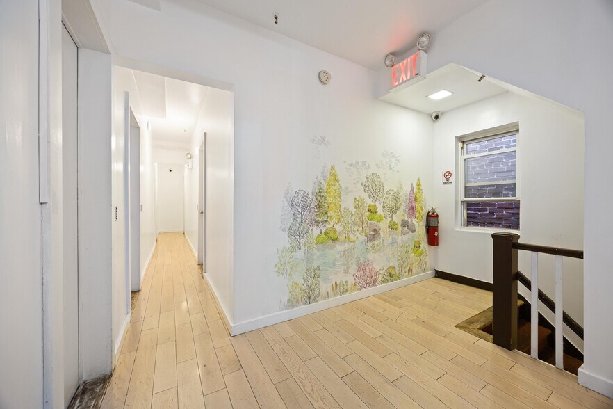 More Photos Of 40-36 77th St, Flushing Hospitality For Sale