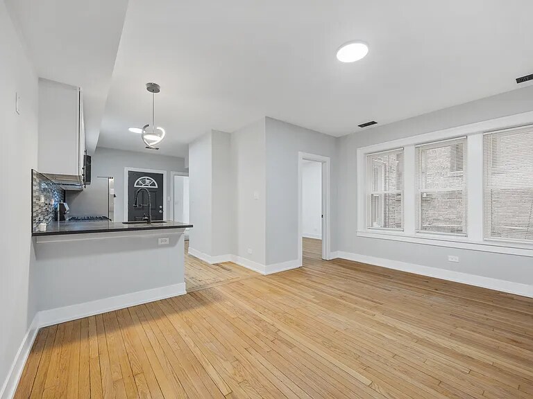 More Photos Of 8139 S Drexel Ave, Chicago Apartments For Sale