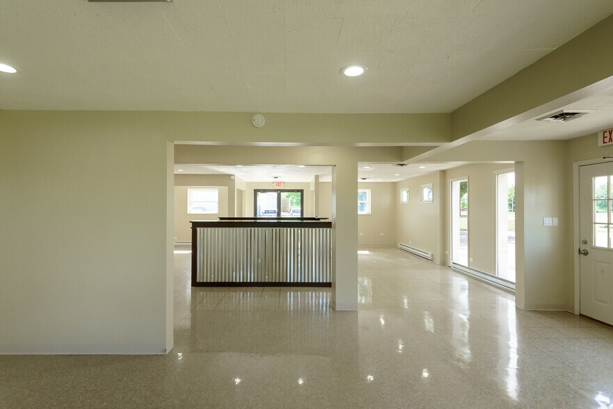 More Photos Of 6250 Jackson Rd, Ann Arbor Freestanding For Lease