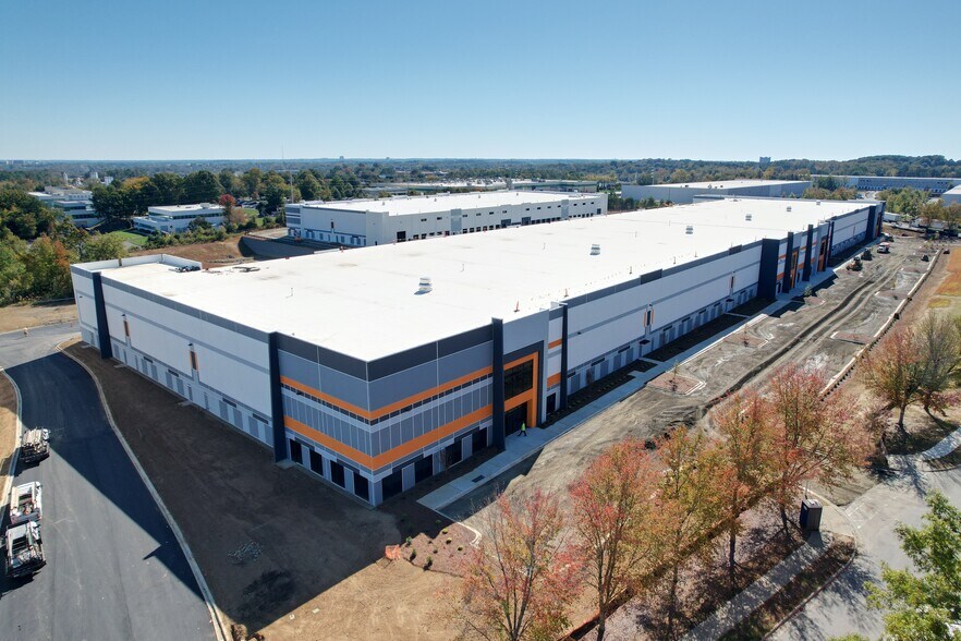 More Photos Of 3480 Stateview Blvd, Fort Mill Unknown For Lease