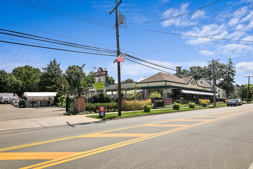 More Photos Of 221 South St, Oyster Bay Freestanding For Lease