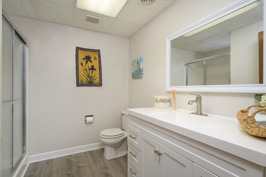 More Photos Of 755 Boardman Canfield Rd, Youngstown Medical For Sale