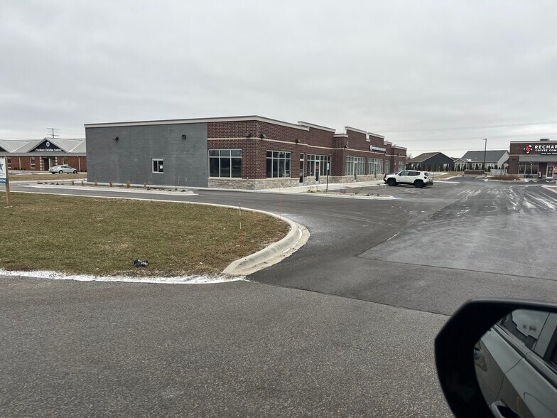 More Photos Of 14805 W 101st Ave, Dyer General Retail For Lease