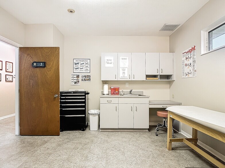 More Photos Of 45 Bryan Ave, LaBelle Medical For Sale