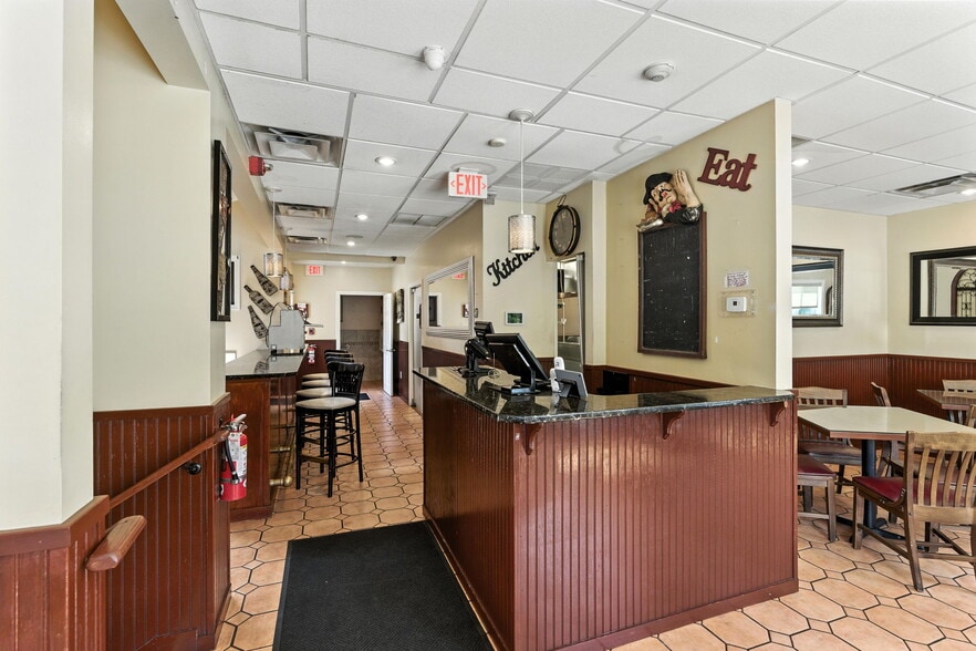 More Photos Of 568 Providence St, West Warwick Restaurant For Sale