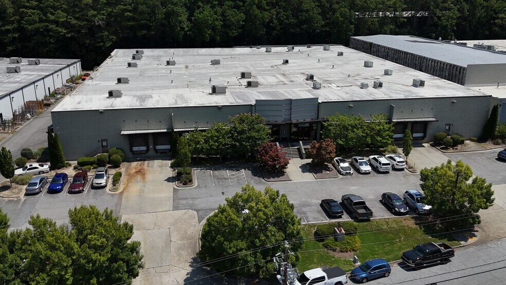 More Photos Of 2279 Defoor Hills Rd NW, Atlanta Warehouse For Lease