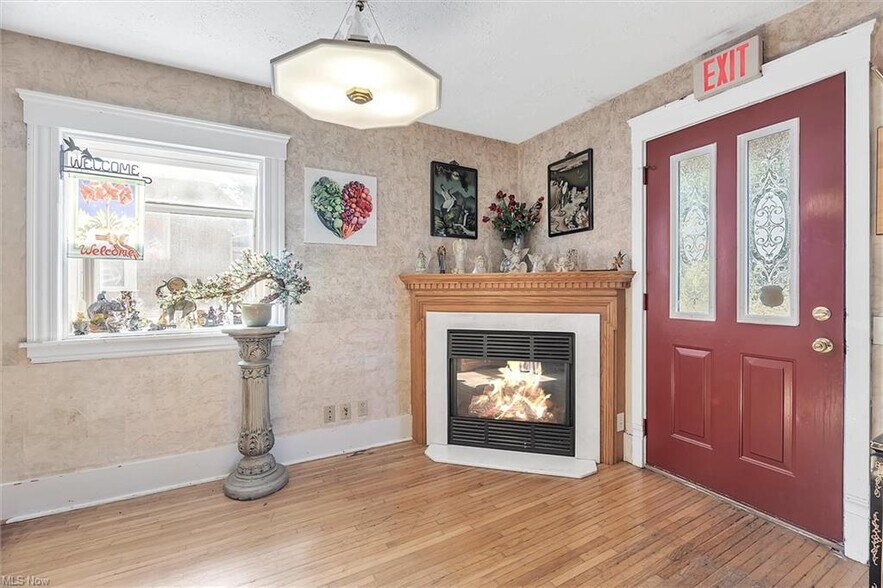 More Photos Of 7285 Center St, Mentor Office Residential For Sale