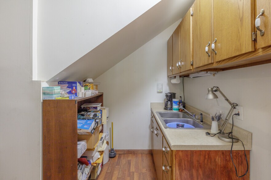 More Photos Of 3709 Brainerd Rd, Chattanooga Office For Sale