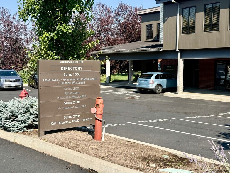 More Photos Of 255 SW Bluff Dr, Bend Medical For Sale