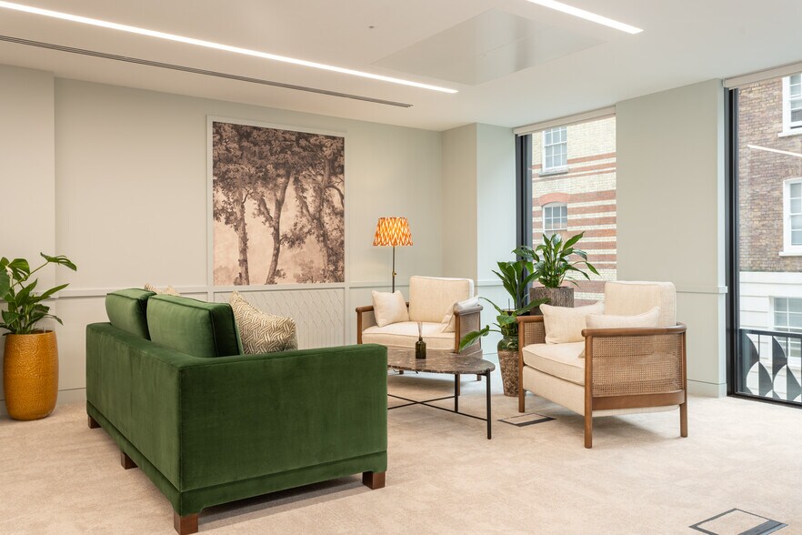 More Photos Of 75 Grosvenor St, London Coworking Space