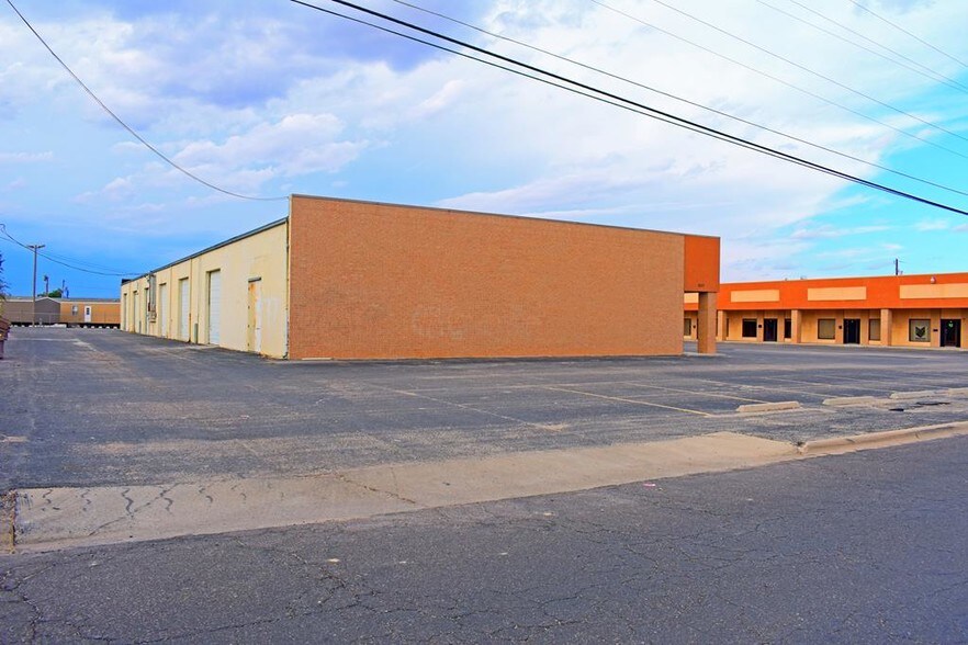 More Photos Of 2317 Field St, Odessa Coworking Space