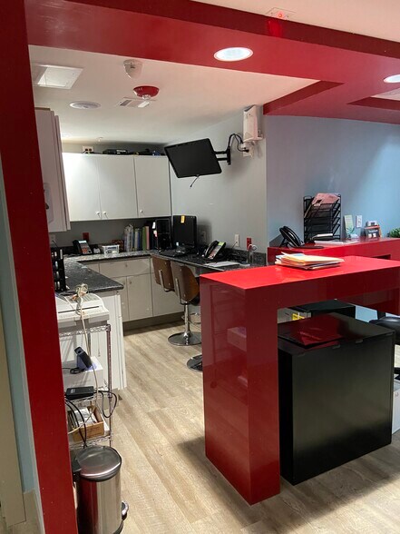 More Photos Of 209 N Pacific Ave, San Pedro Medical For Sale