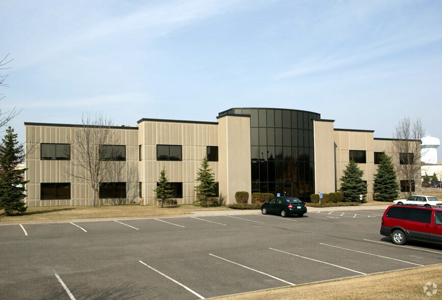 More Photos Of 4250 Norex Dr, Chaska Warehouse For Lease