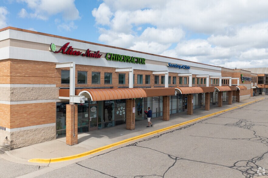 More Photos Of 5221 Cherry Ave, Hudsonville Storefront For Lease