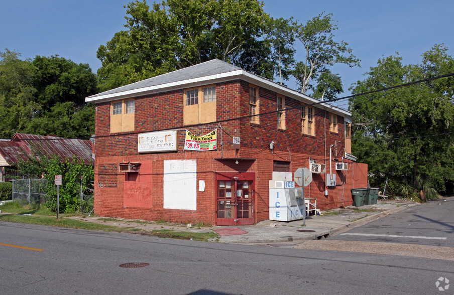 Primary Photo Of 701 Harmon St, Savannah Storefront Retail Residential For Lease