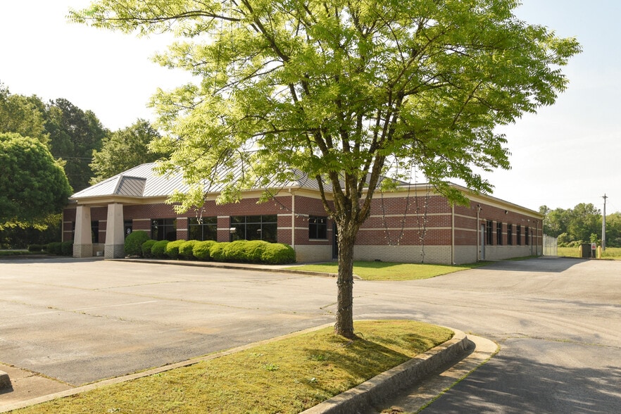 More Photos Of 2117 Veterans Dr SE, Decatur Healthcare For Sale